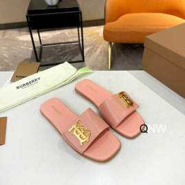 Picture of Burberry Slippers _SKUBurberrysz35-403CNW04093277